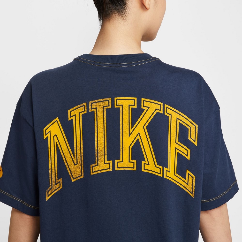 ナイキ（NIKE）（レディース）NSW ストリート オーバーサイズ 半袖Tシャツ HV4973-410