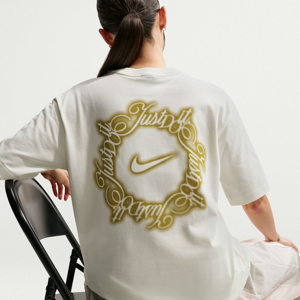 ナイキ（NIKE）（レディース）NSW OS JDI スクリプト 半袖Tシャツ