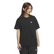 (レディース)エッセンシャルズ プラス スモールロゴ 半袖Tシャツ KVF87-JF1427