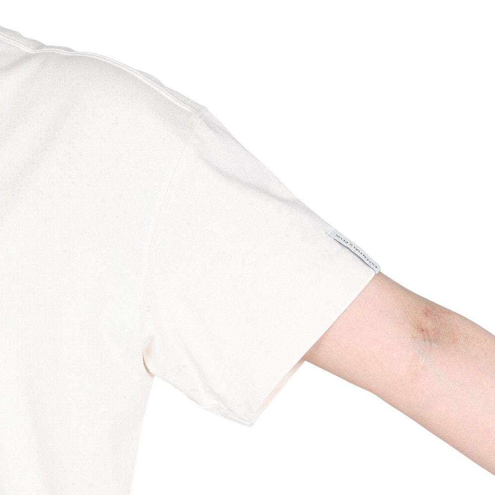 アディダス（adidas）（レディース）エッセンシャルズ プラス スモールロゴ 半袖Tシャツ JUP50-JW4522