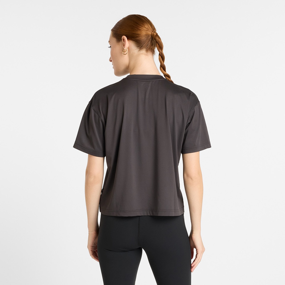 ニューバランス（new balance）（レディース）リラックスグラフィックＴシャツ AWT51135BLK