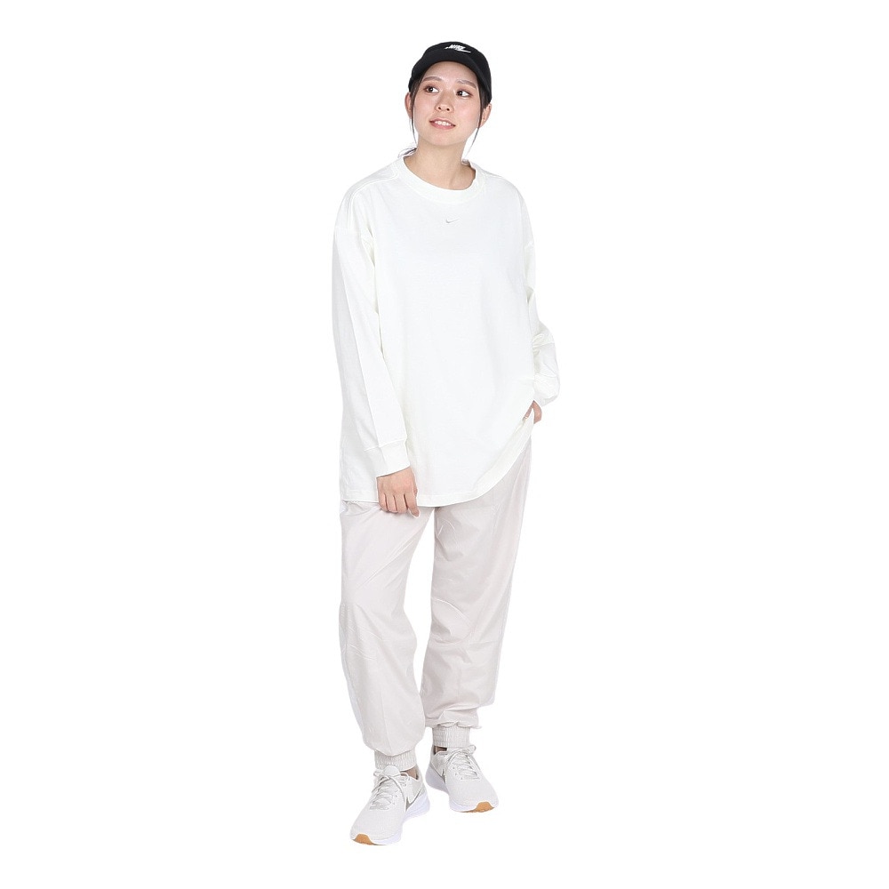 ナイキ（NIKE）（レディース）スポーツウェア エッセンシャル オーバーサイズド ロングスリーブ Tシャツ HF5321-133