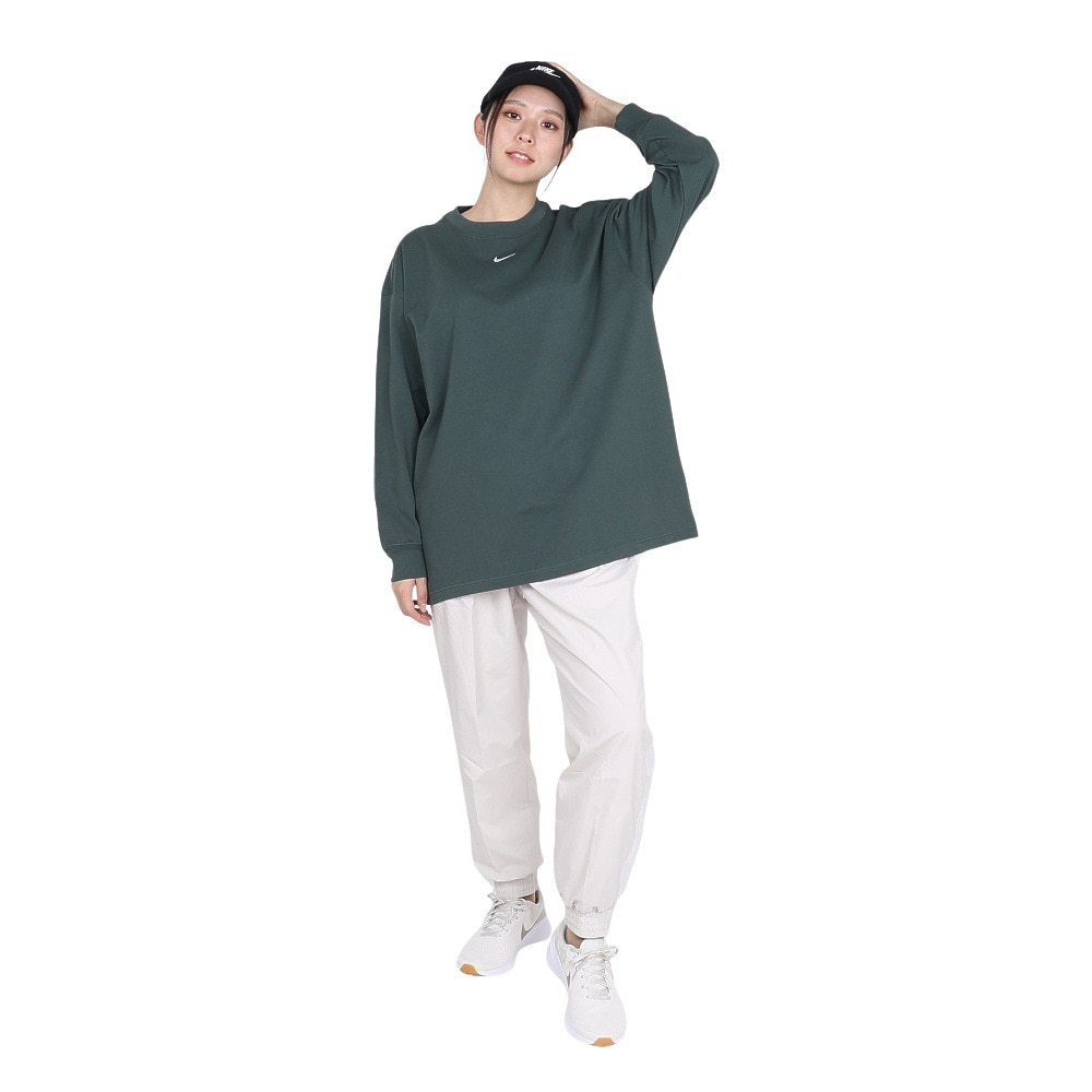 ナイキ（NIKE）（レディース）スポーツウェア エッセンシャル オーバーサイズド ロングスリーブ Tシャツ HF5321-338