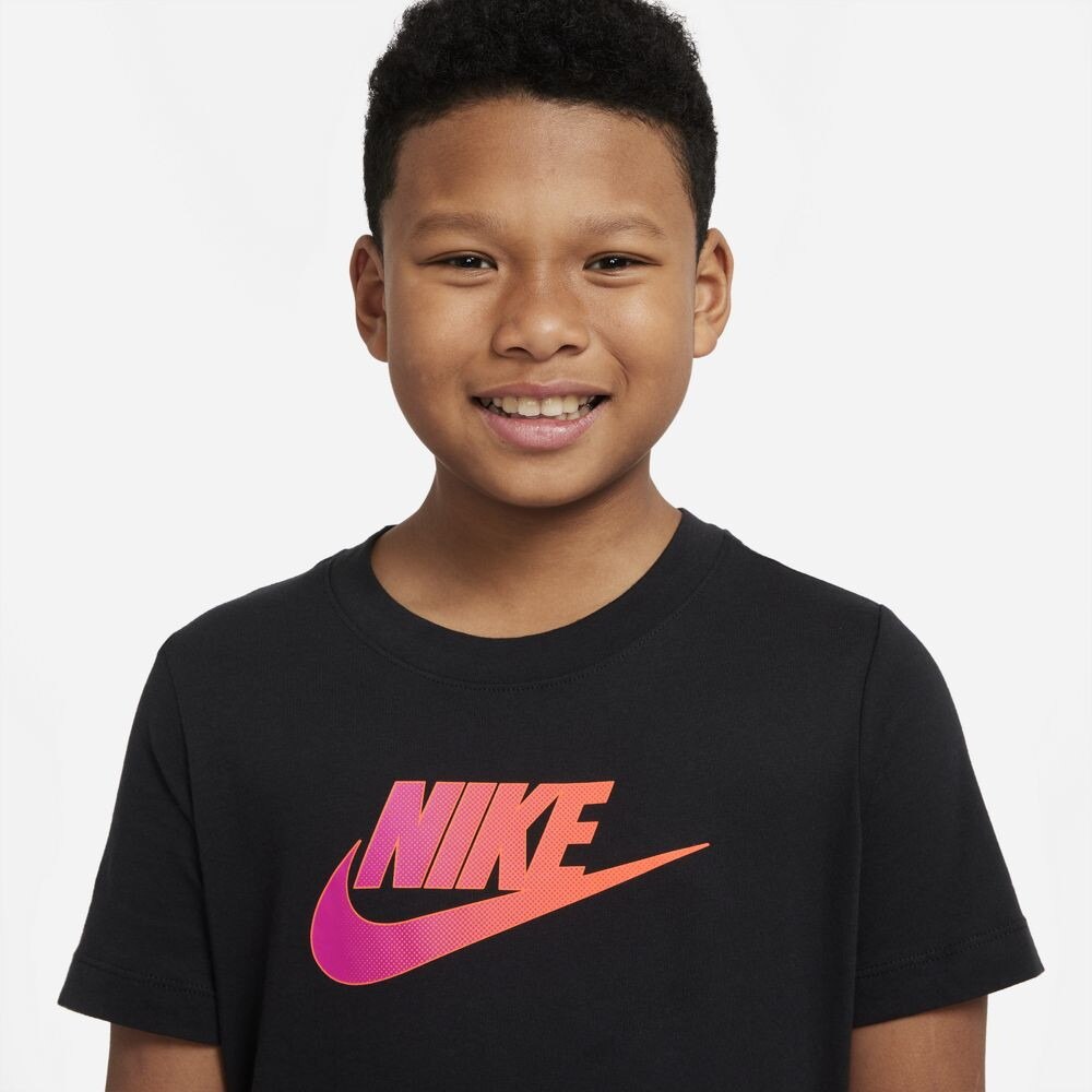 ナイキ（NIKE）（キッズ）スポーツウェア ガールズ シーズナル フューチュラ 半袖Tシャツ DQ3866-010