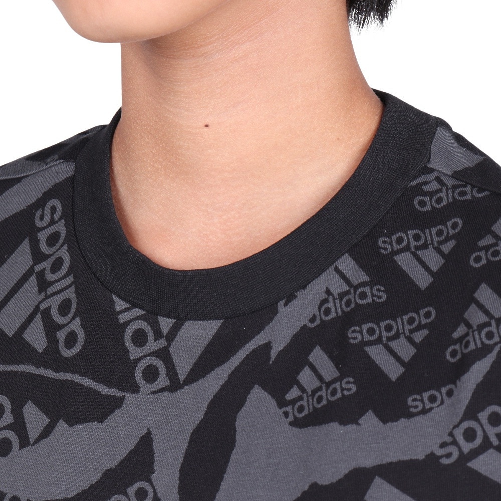 アディダス（adidas）（キッズ）エッセンシャルズ 総柄プリント 半袖Tシャツ KOS11-IQ4108