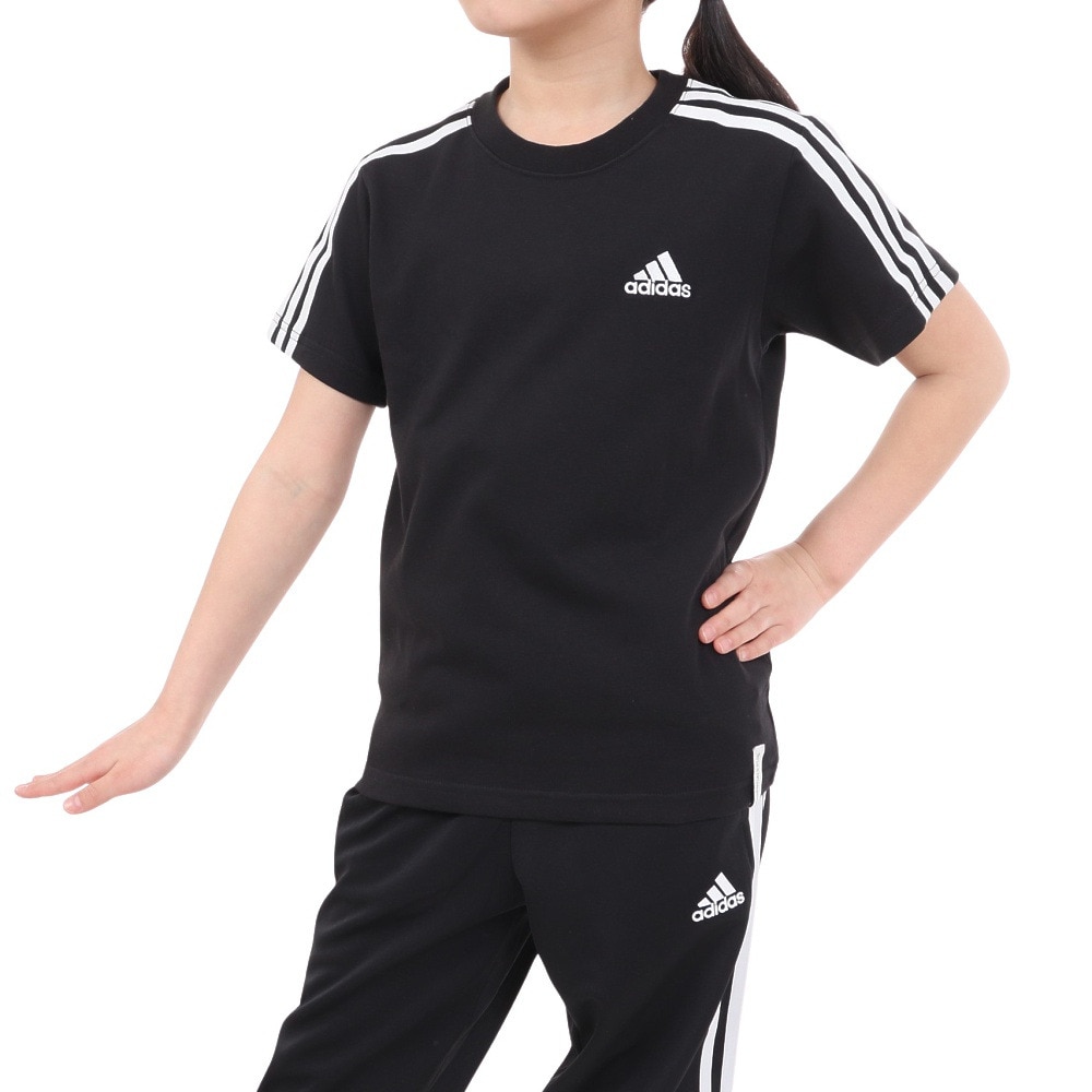 アディダス（adidas）（キッズ）キッズ エッセンシャルズ プラス レギュラーフィット スリーストライプス 半袖Tシャツ KWF30-JE1696