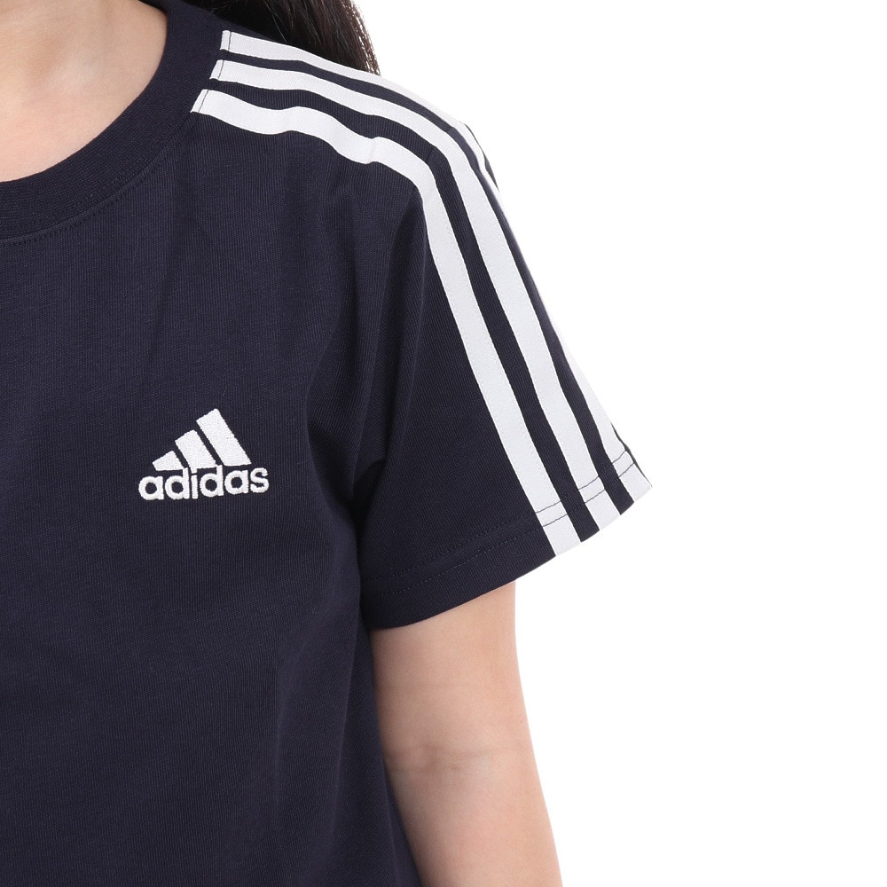 アディダス（adidas）（キッズ）キッズ エッセンシャルズ プラス レギュラーフィット スリーストライプス 半袖Tシャツ KWF30-JE1697