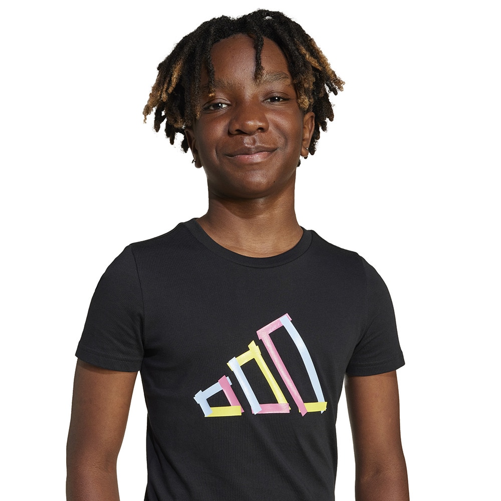 アディダス（adidas）（キッズ）キッズ テックロゴ グラフィック半袖Tシャツ KRU68-JD4637