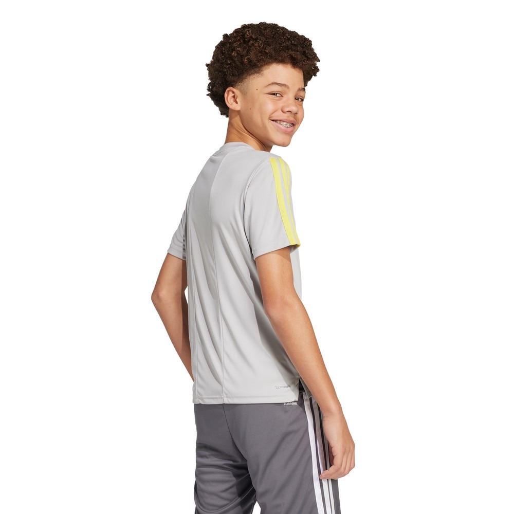 アディダス（adidas）（キッズ）トレイン エッセンシャルズ スリーストライプス 半袖Tシャツ KQH02-JJ1037