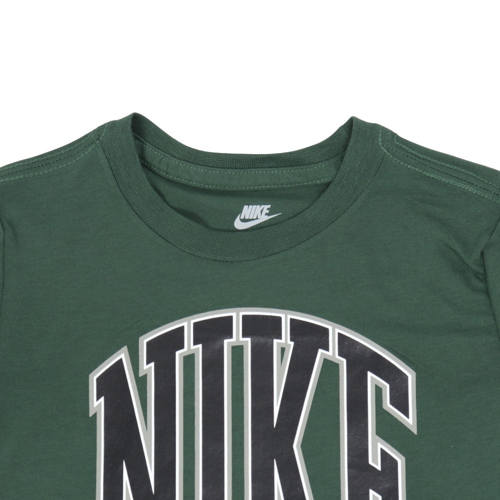 ナイキ（NIKE）（キッズ）GIANT VARSITY Tシャツ 86N298-F1J