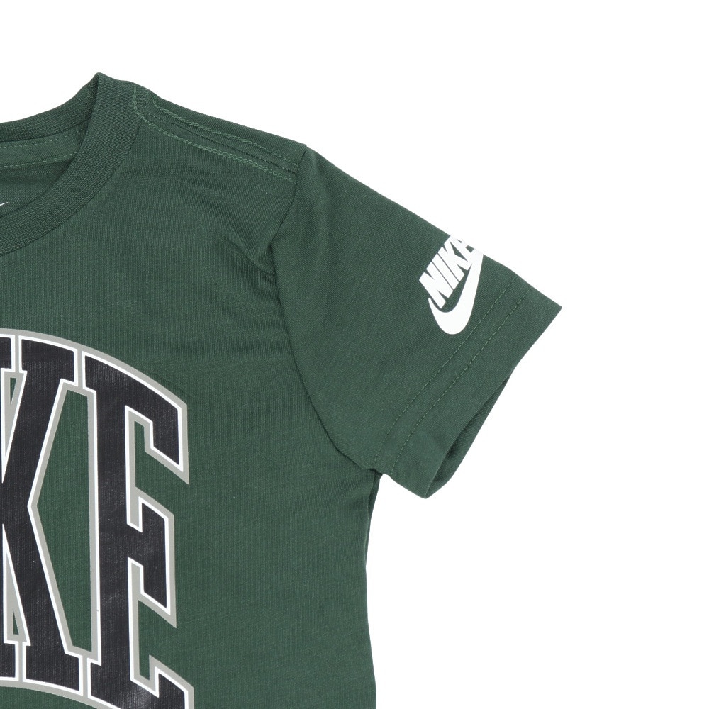 ナイキ（NIKE）（キッズ）GIANT VARSITY Tシャツ 86N298-F1J