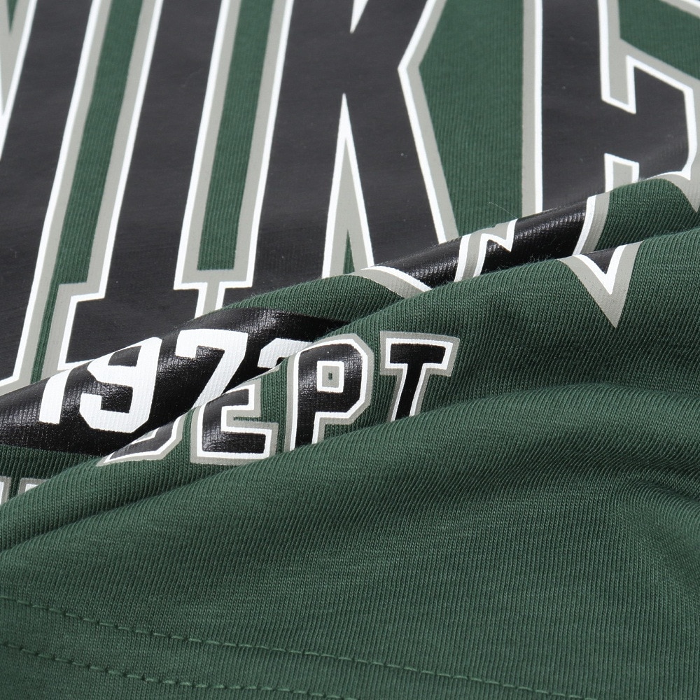 ナイキ（NIKE）（キッズ）GIANT VARSITY Tシャツ 86N298-F1J