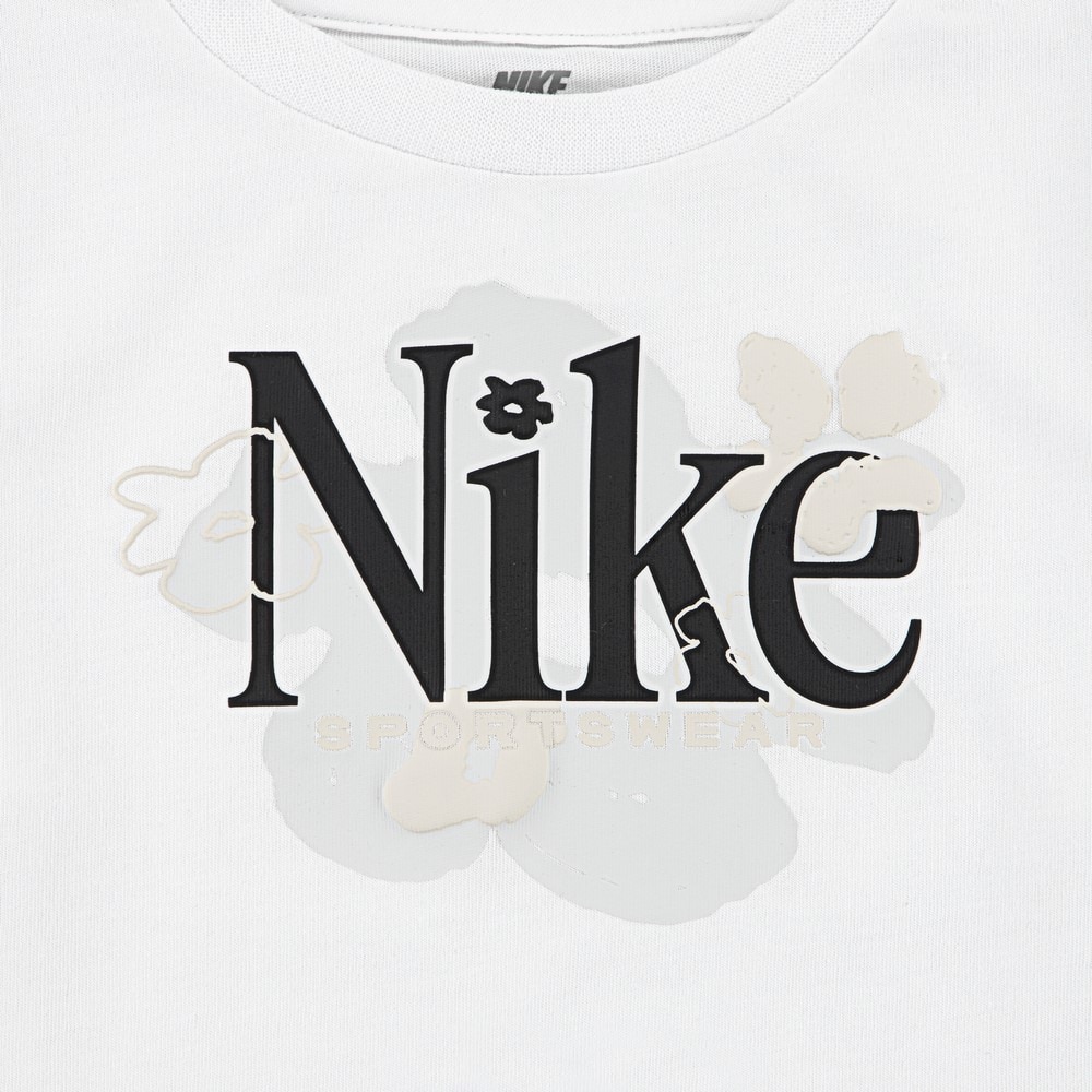 ナイキ（NIKE）（キッズ）ガールズ WILD SCOOTER 半袖Tシャツ スカート 上下セット 26M926-023