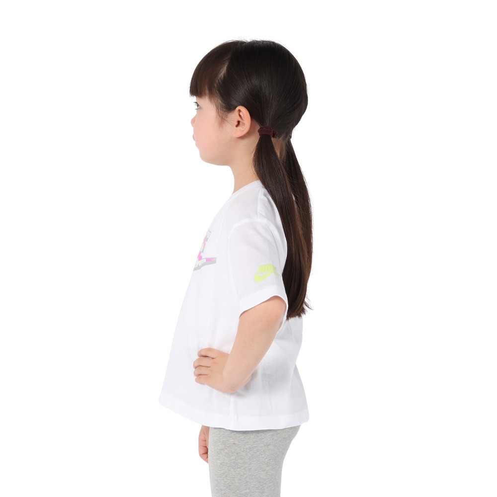 ナイキ（NIKE）（キッズ）ジュニア FLOWRAL グラフィック半袖Tシャツ 36M612-001