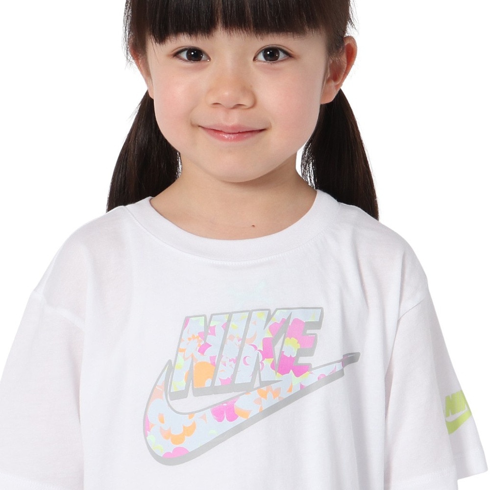 ナイキ（NIKE）（キッズ）ジュニア FLOWRAL グラフィック半袖Tシャツ 36M612-001