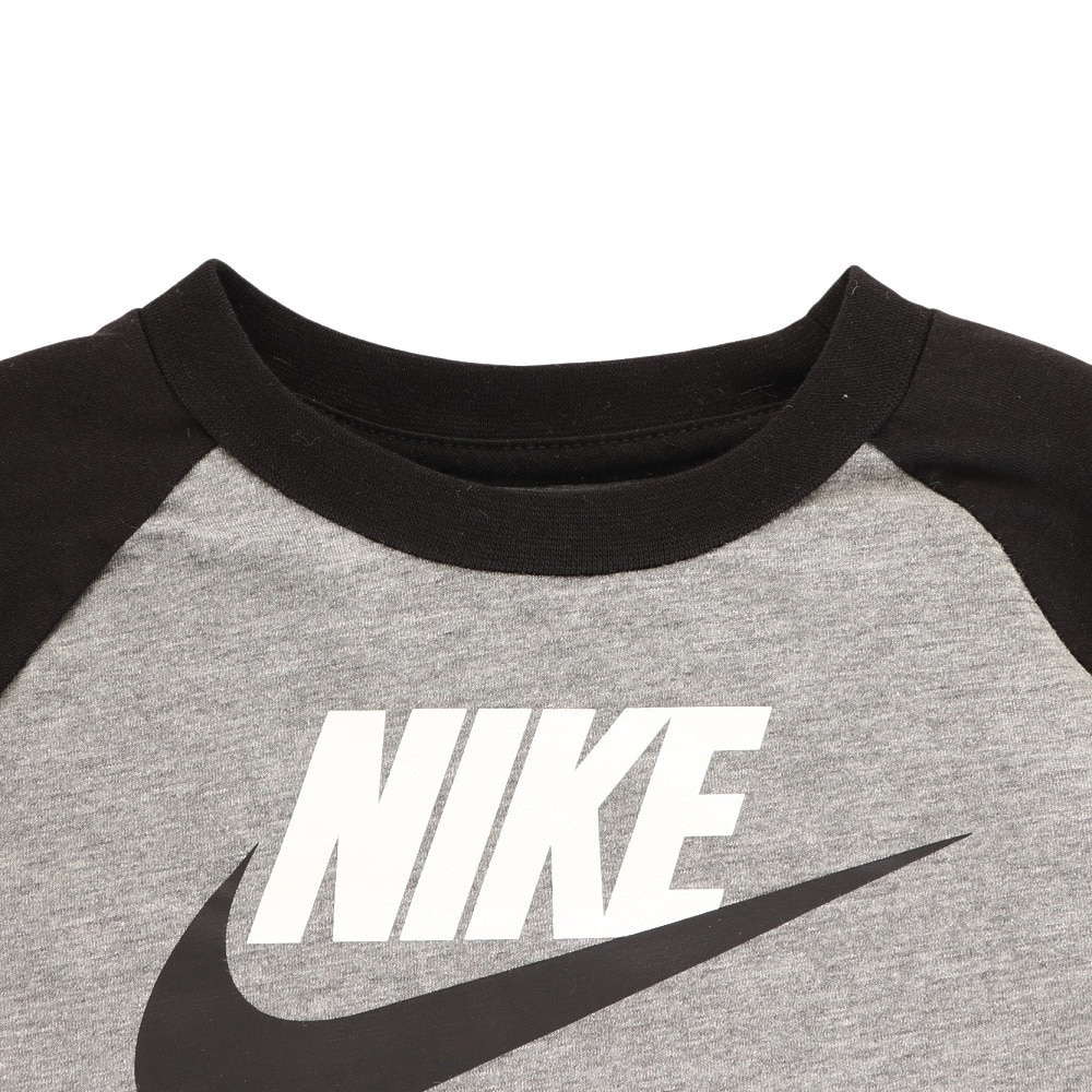 ナイキ（NIKE）（キッズ）半袖Tシャツ キッズ FUTURA RAGLAN 76K661-GEH ※要サイズ確認