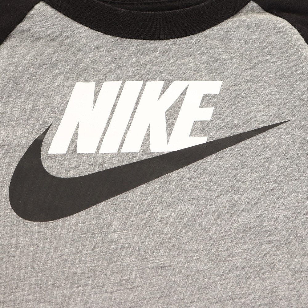 ナイキ（NIKE）（キッズ）半袖Tシャツ キッズ FUTURA RAGLAN 76K661-GEH ※要サイズ確認