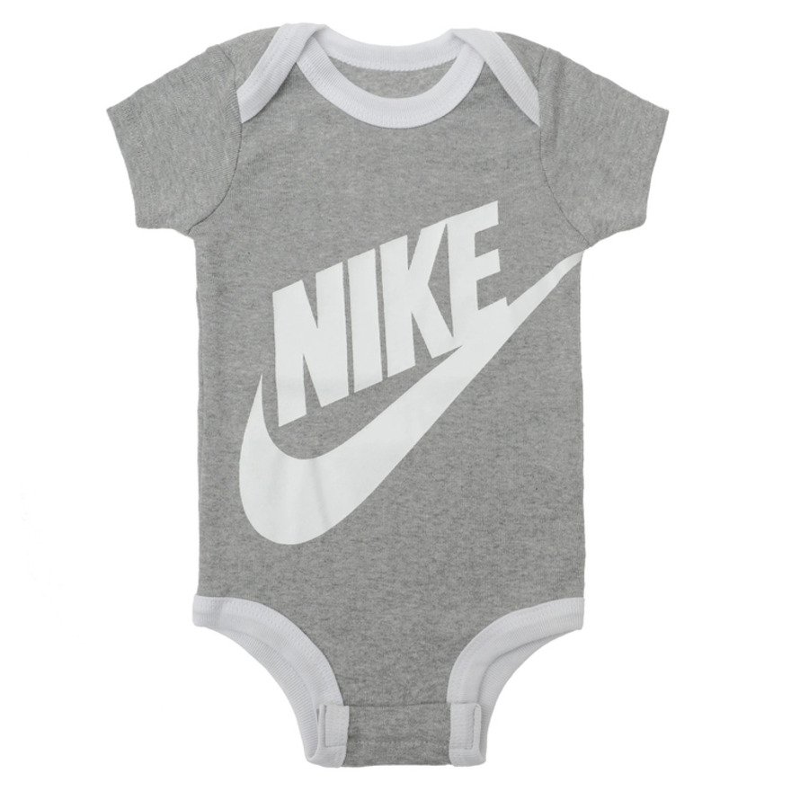 ナイキ（NIKE）（キッズ）ギフトボックス ロンパース・ハット・ソックス 3PC MN0073-042 ※要サイズ確認