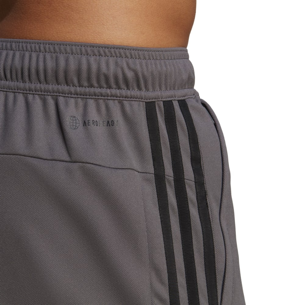 アディダス（adidas）（メンズ）トレイン エッセンシャルズ ピケ スリーストライプス トレーニングショーツ BXH47-IB8245