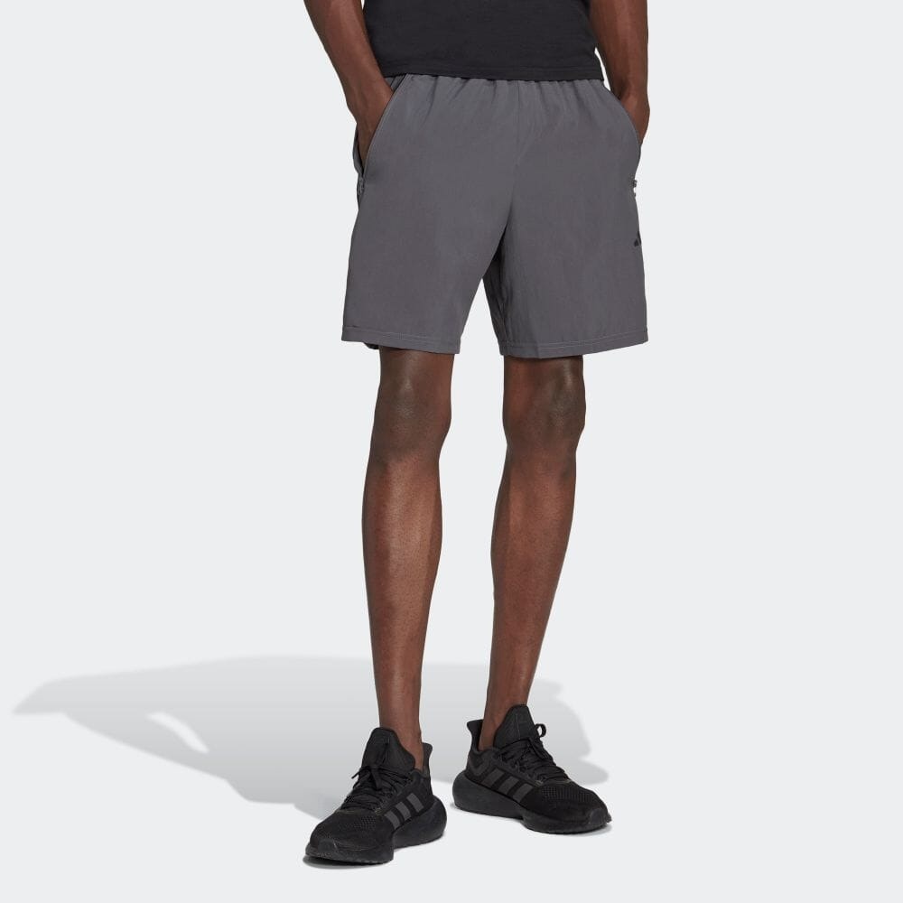 アディダス（adidas）（メンズ）トレイン エッセンシャルズ ウーブントレーニングショーツ QF268-IC6978