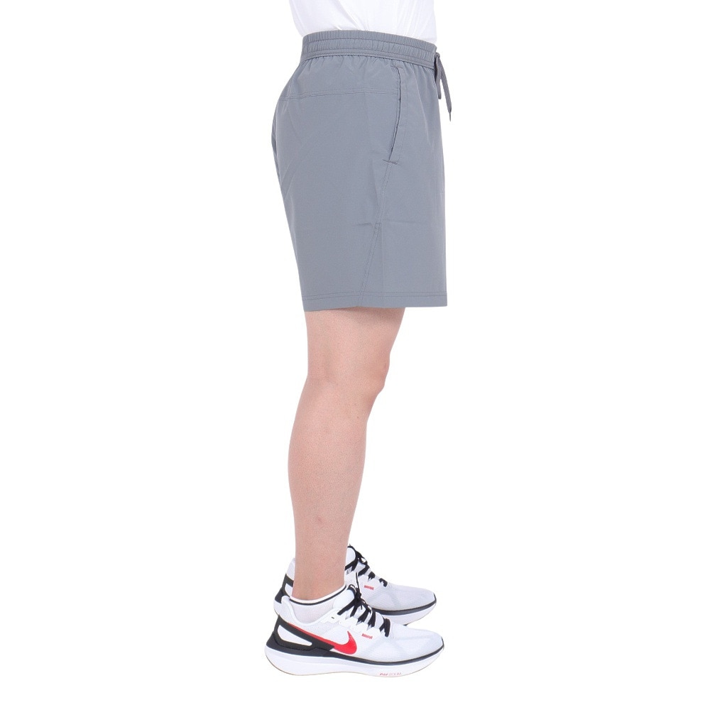 ナイキ（NIKE）（メンズ）ドライフィット フォーム ショートパンツ 7インチ DV9858-084