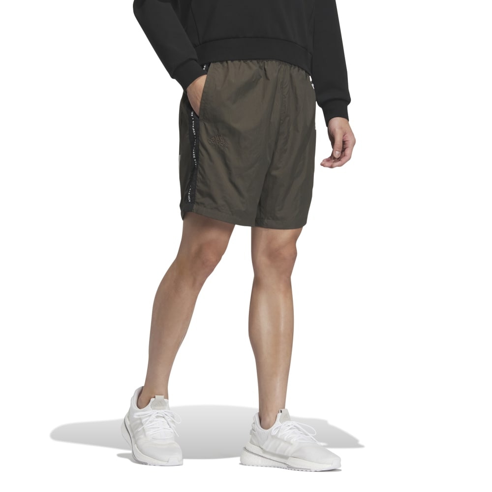 アディダス（adidas）（メンズ、レディース）ハーフパンツ メンズ ワーディング ルーズフィット BXF27-IA9446