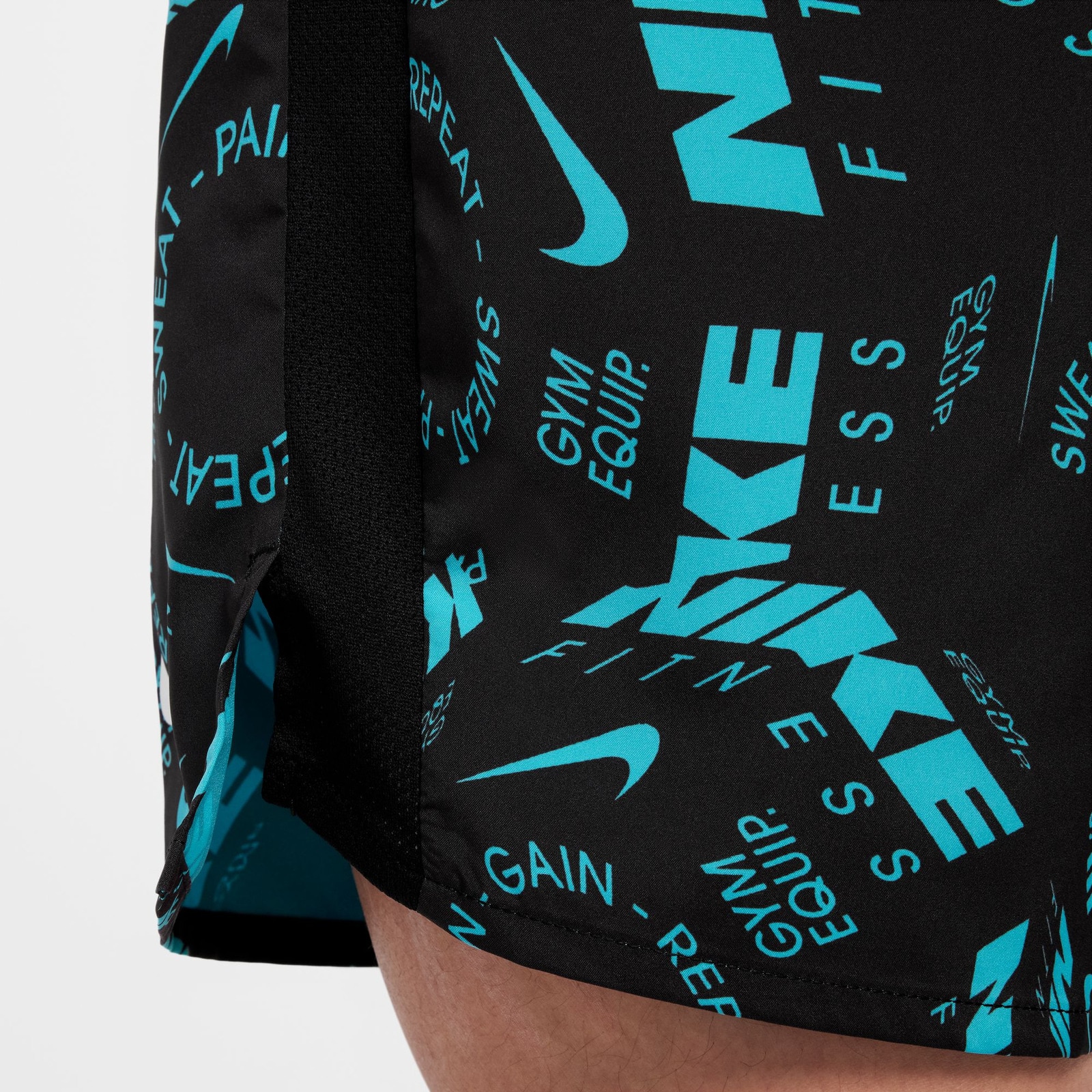 ナイキ（NIKE）（メンズ）ドライフット チャレンジャー バーサタイル ショートパンツ 7インチ AOP FV9617-015