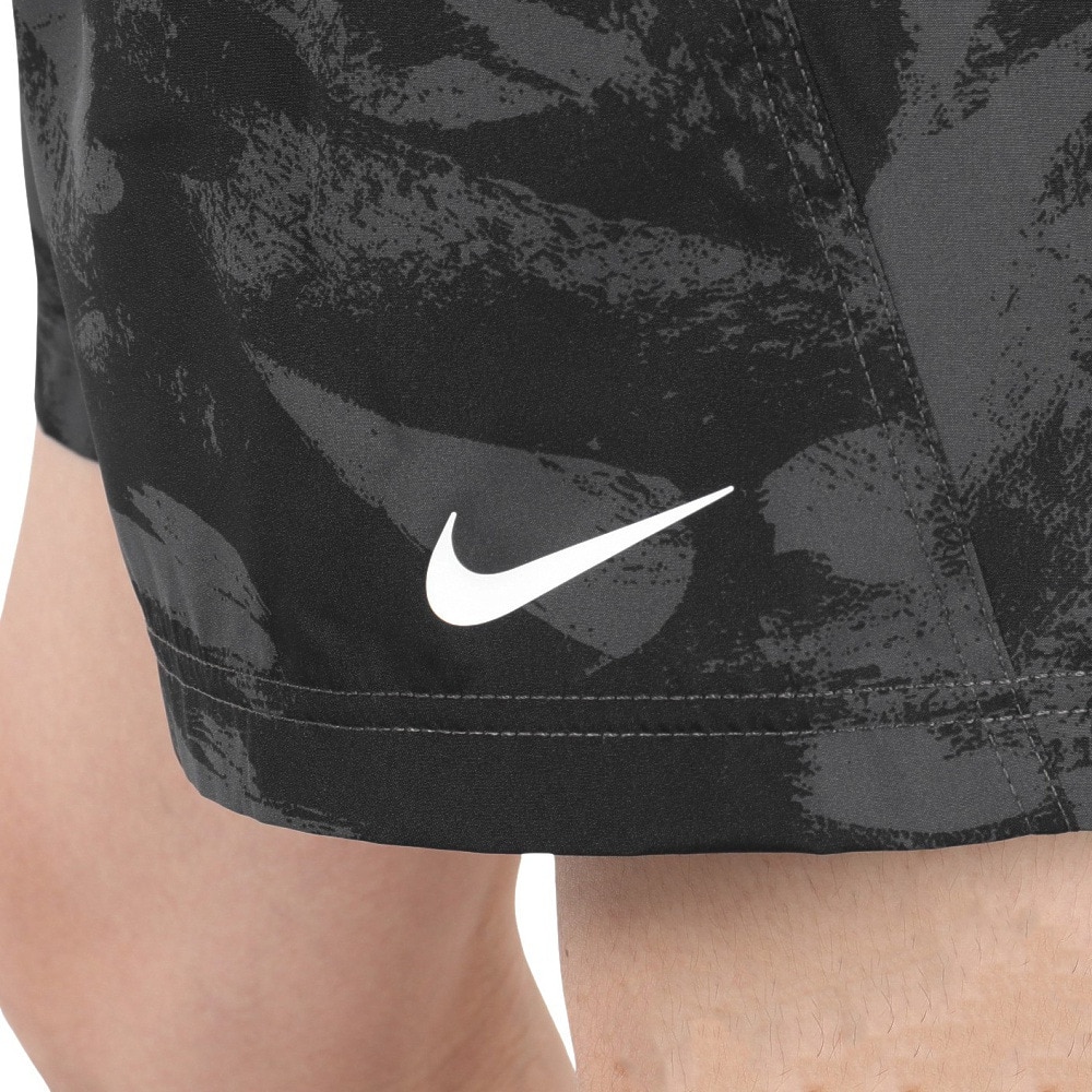 ナイキ（NIKE）（メンズ）ドライフィット フォーム 7インチ 裏地なし 万能ショーツ HV0432-060