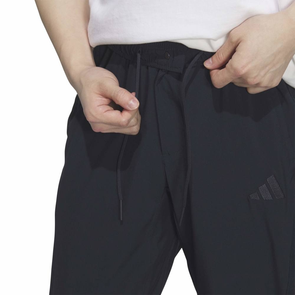 アディダス（adidas）（メンズ）軽パン ストレッチコミューターレギュラーテーパードパンツ SU484-KV4698