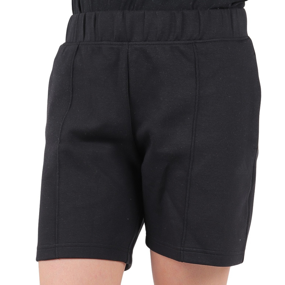 アディダス（adidas）（レディース）シーズナル スポーツウェア ルーズフィット ニット ピンタックショーツ DRK65-HY4616