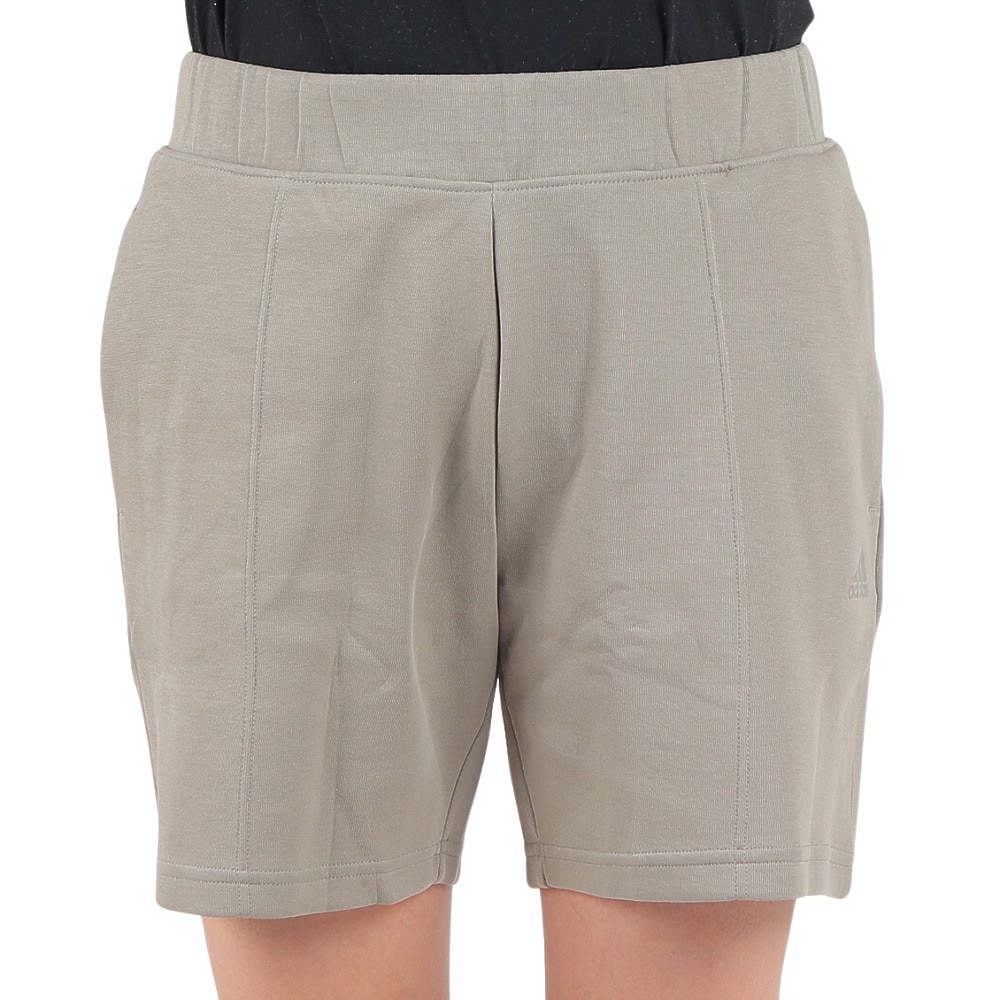 アディダス（adidas）（レディース）シーズナル スポーツウェア ルーズフィット ニット ピンタックショーツ DRK65-HY4617