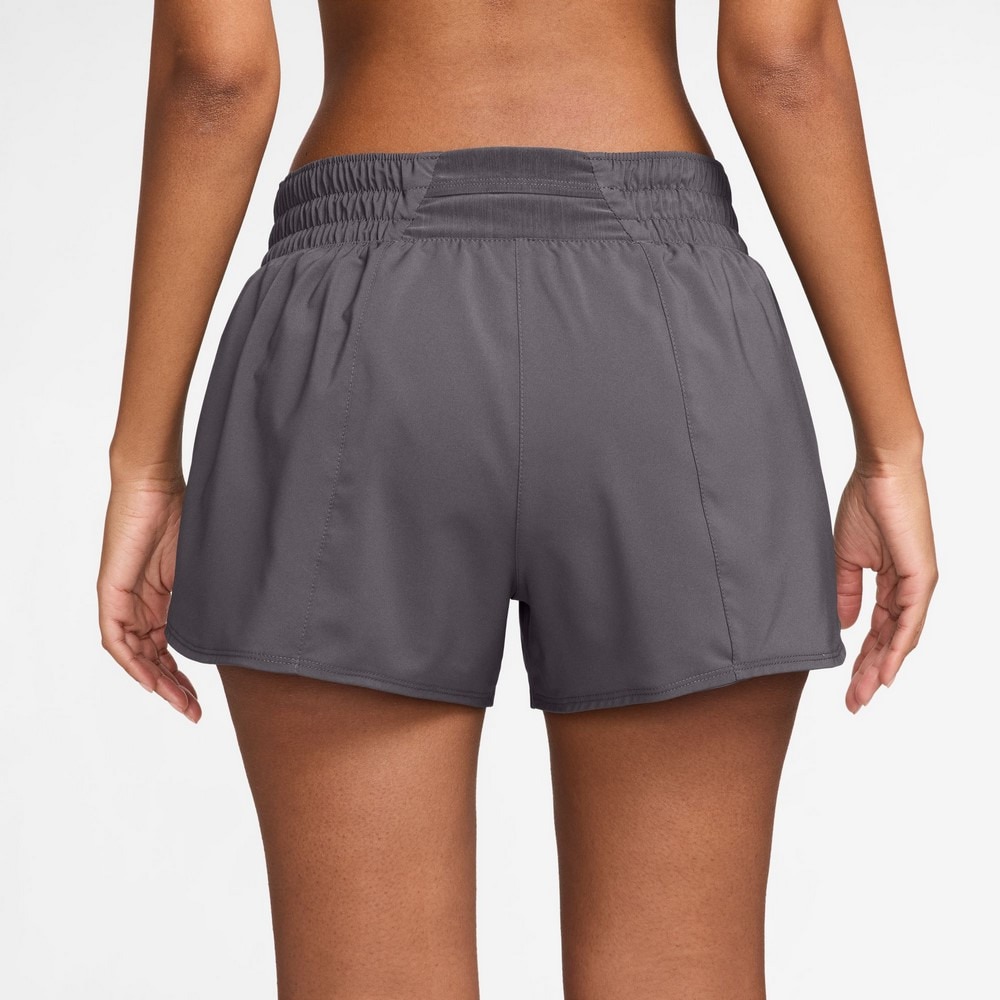 ナイキ（NIKE）（レディース）ドライフィット ワン ミッドライズ 8cm ショートパンツ インナー付き DX6011-036
