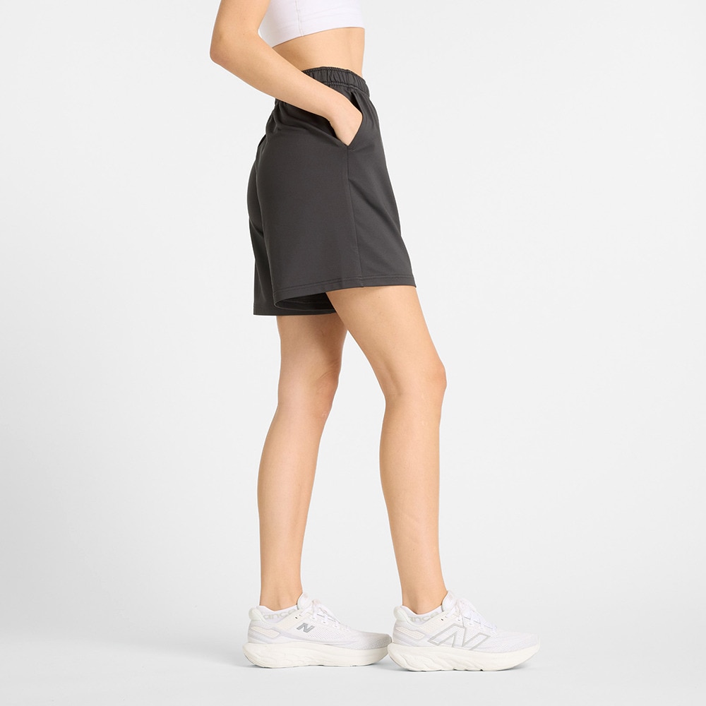 ニューバランス（new balance）（レディース）ライトフレンチテリーショーツ７インチ AWS51509BLK