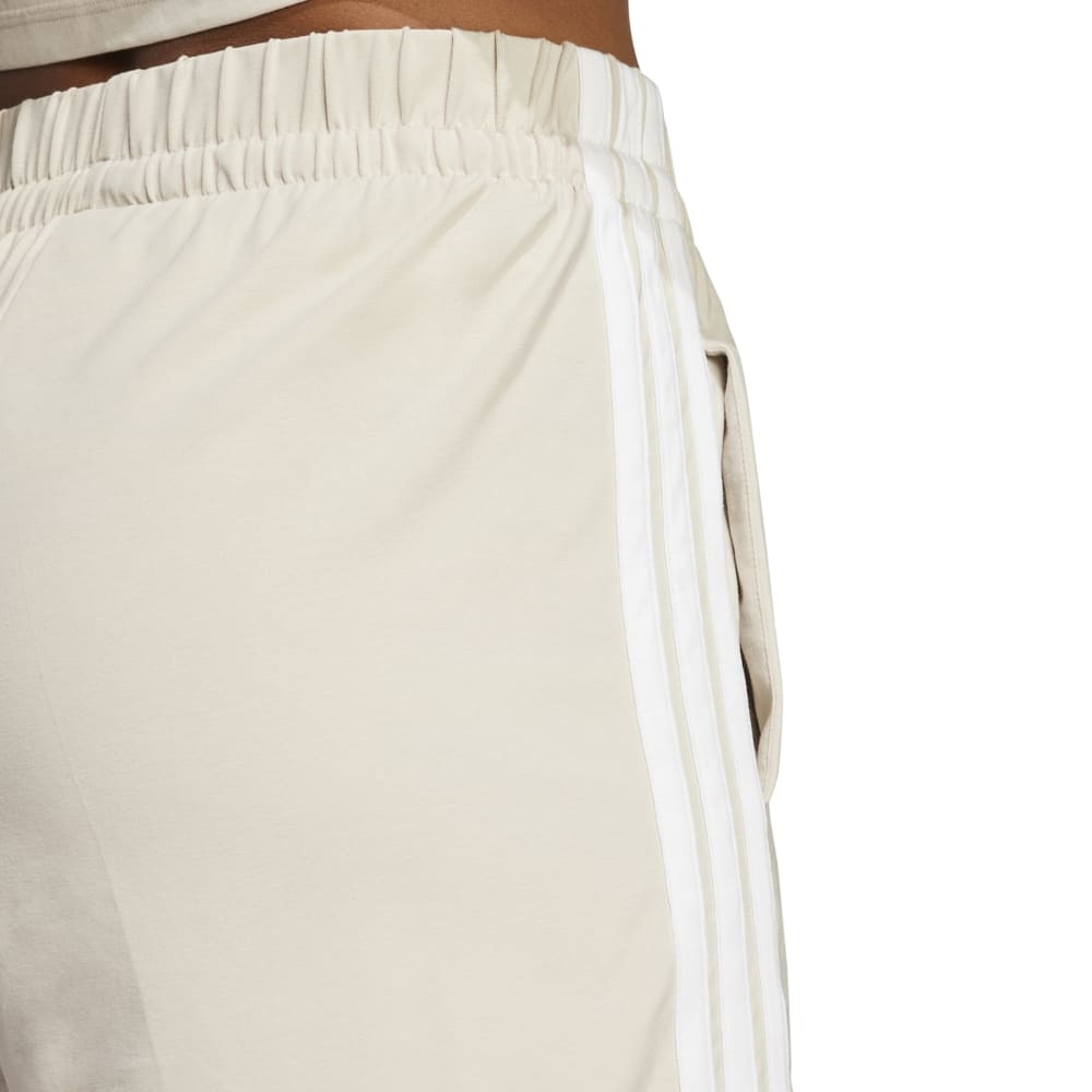 アディダス（adidas）（レディース）エッセンシャルズ スリーストライプス コットンショーツ KVC54-JE1195