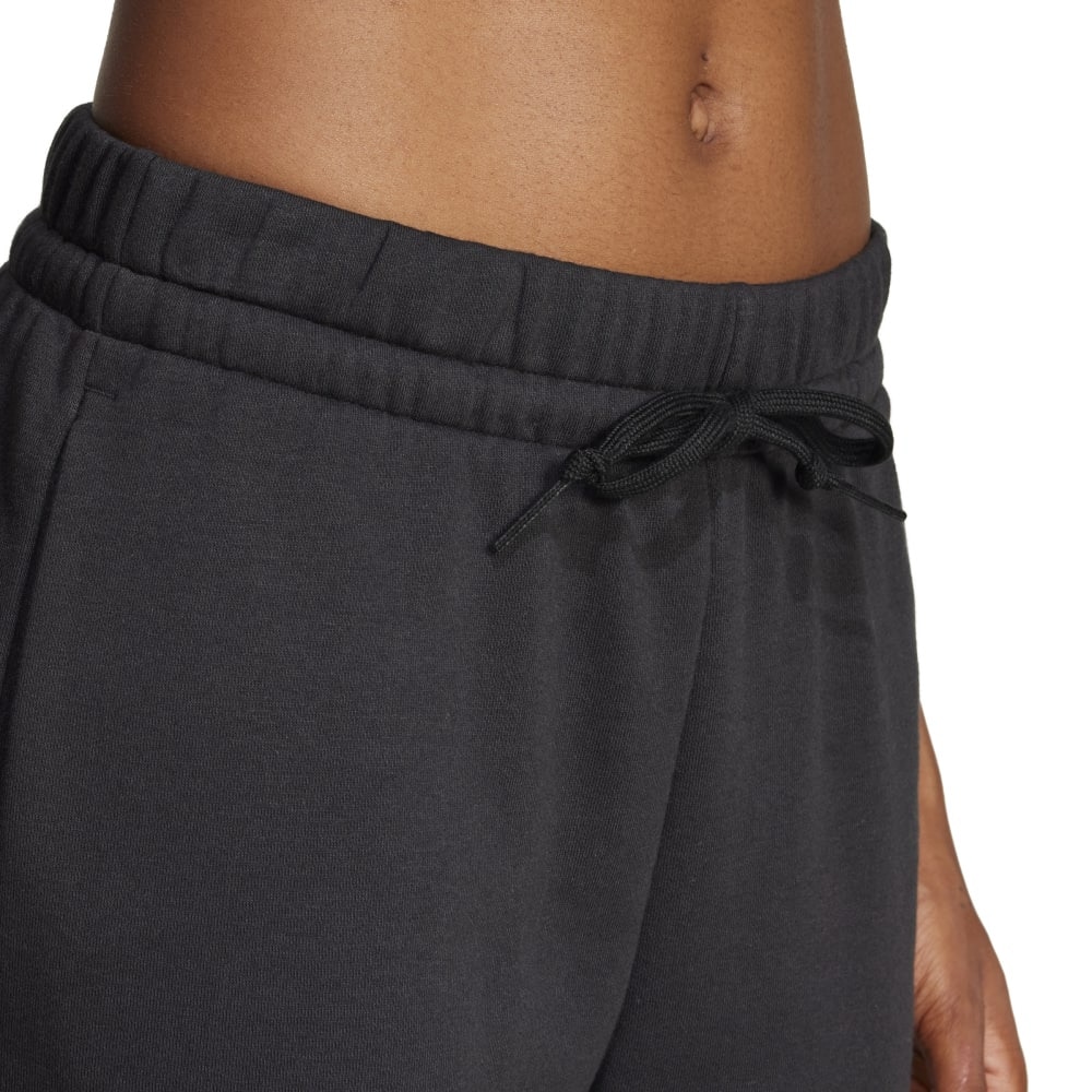 アディダス（adidas）（レディース）エッセンシャルズ ビッグロゴ フレンチテリーショーツ KWS59-JC6262