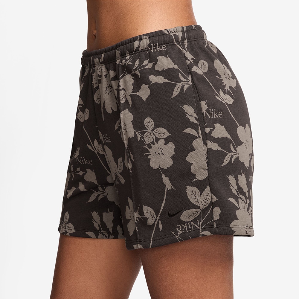 ナイキ（NIKE）（レディース）スポーツウェア ミッドライズ フレンチ テリー プリント ショートパンツ HQ5705-220
