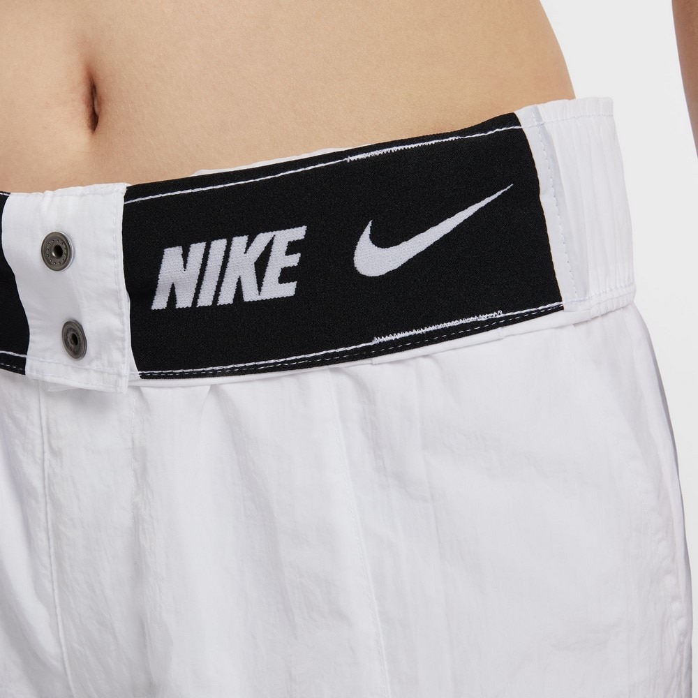 ナイキ（NIKE）（レディース）スポーツウェア ハイウエスト ウーブン カーゴパンツ HJ6858-100