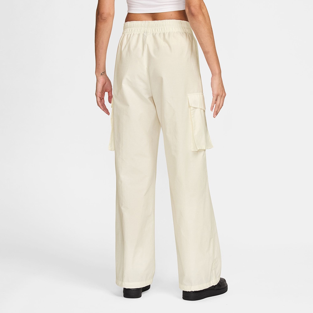 ナイキ（NIKE）（レディース）スポーツウェア エブリシング ウーブン ミッドライズ カーゴ パンツ HM6977-133
