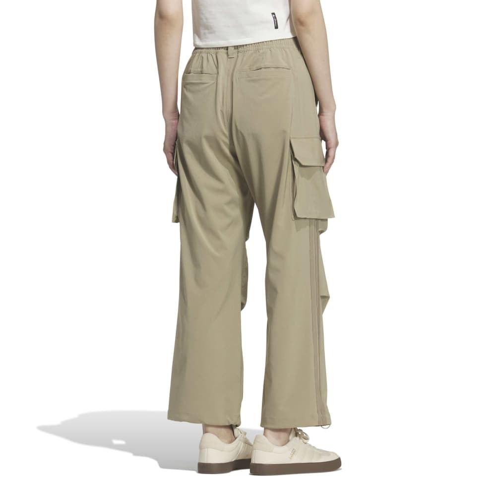 アディダス（adidas）（レディース）ストレッチ リップストップ ルーズフィット ストレートレッグ オープンヘムパンツ KS931-KQ9276