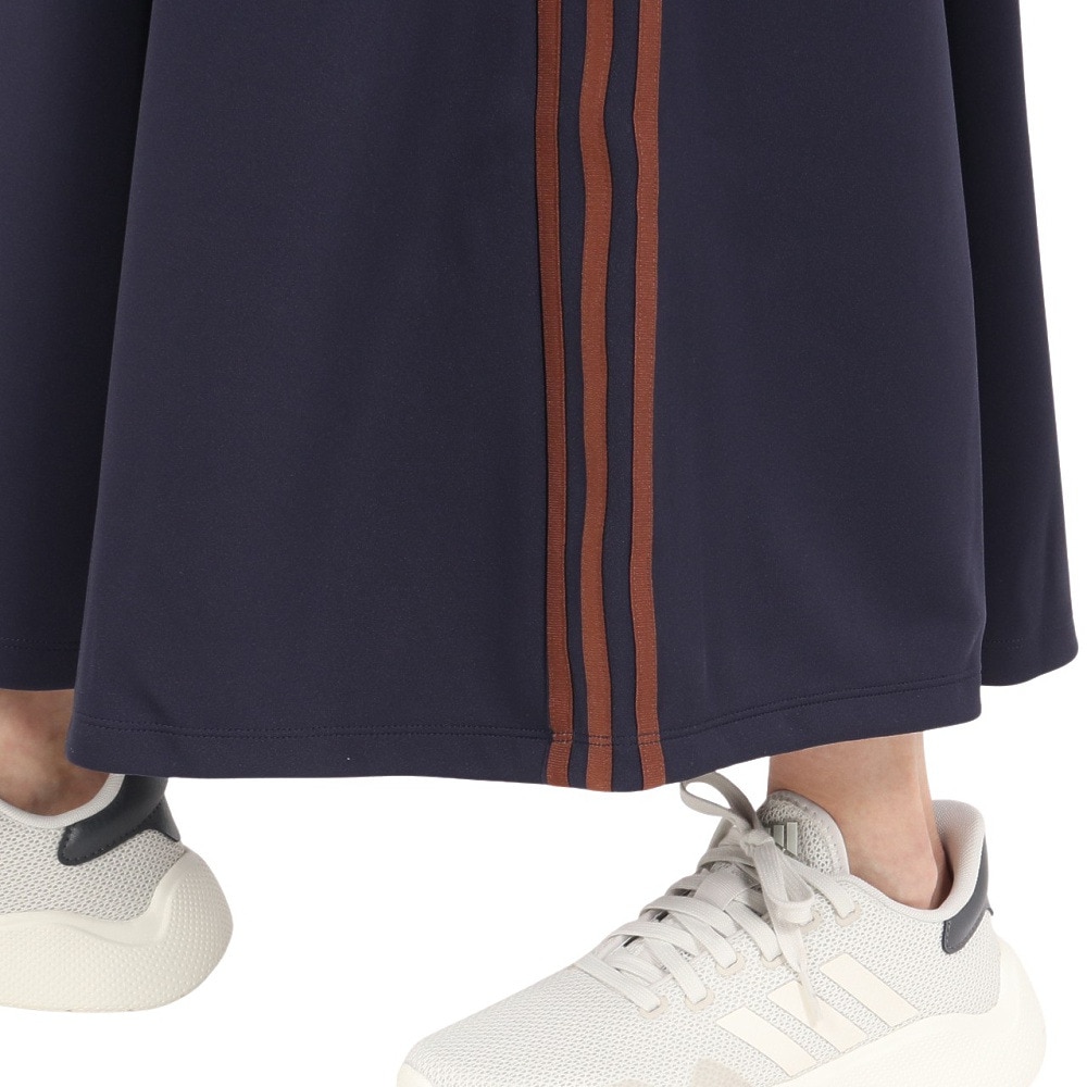 アディダス（adidas）（レディース）シーズナル スポーツウェア ルーズフィット ダブルニットスカート JSY13-JG3842