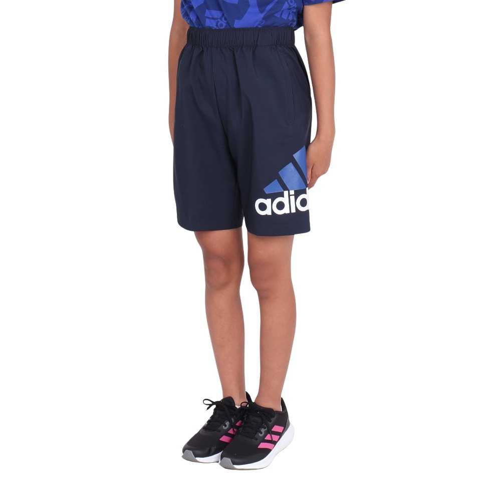 アディダス（adidas）（キッズ）パンツ　ハーフパンツ 吸湿性 ネイビー ルーズフィット 8インチ ウーブンショーツ キッズ JSY46-IS5188