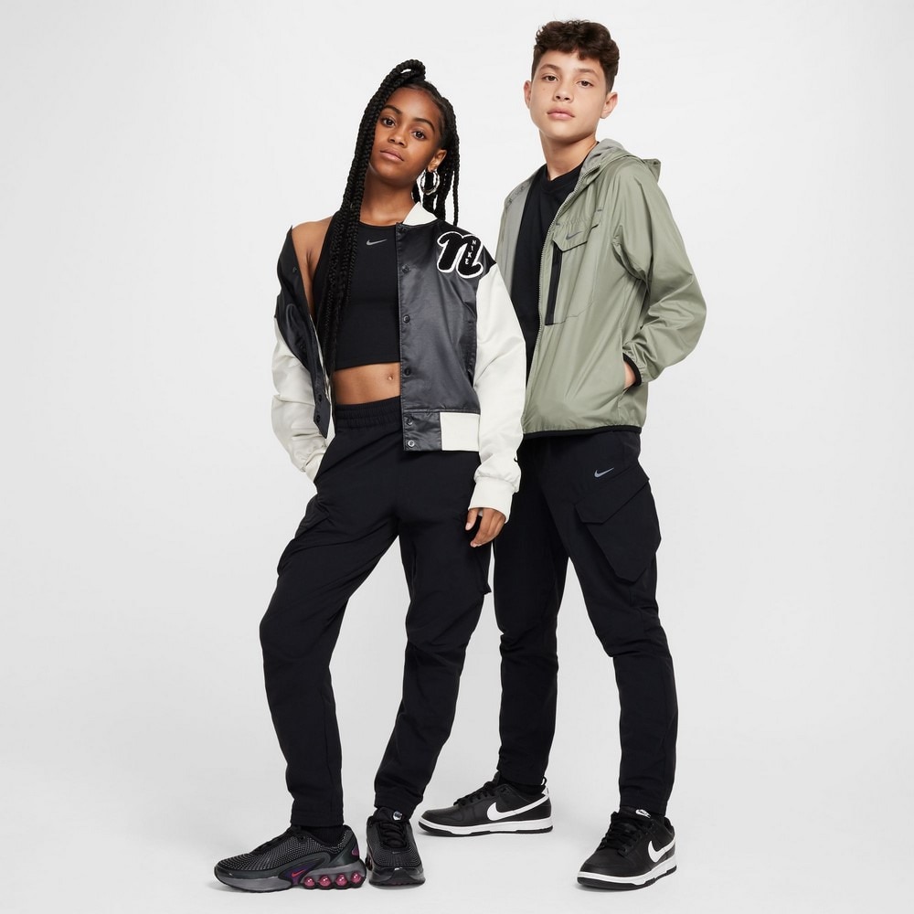 ナイキ（NIKE）（キッズ）ジュニア NSW シティ ユーティリティ カーゴ パンツ FZ4904-010