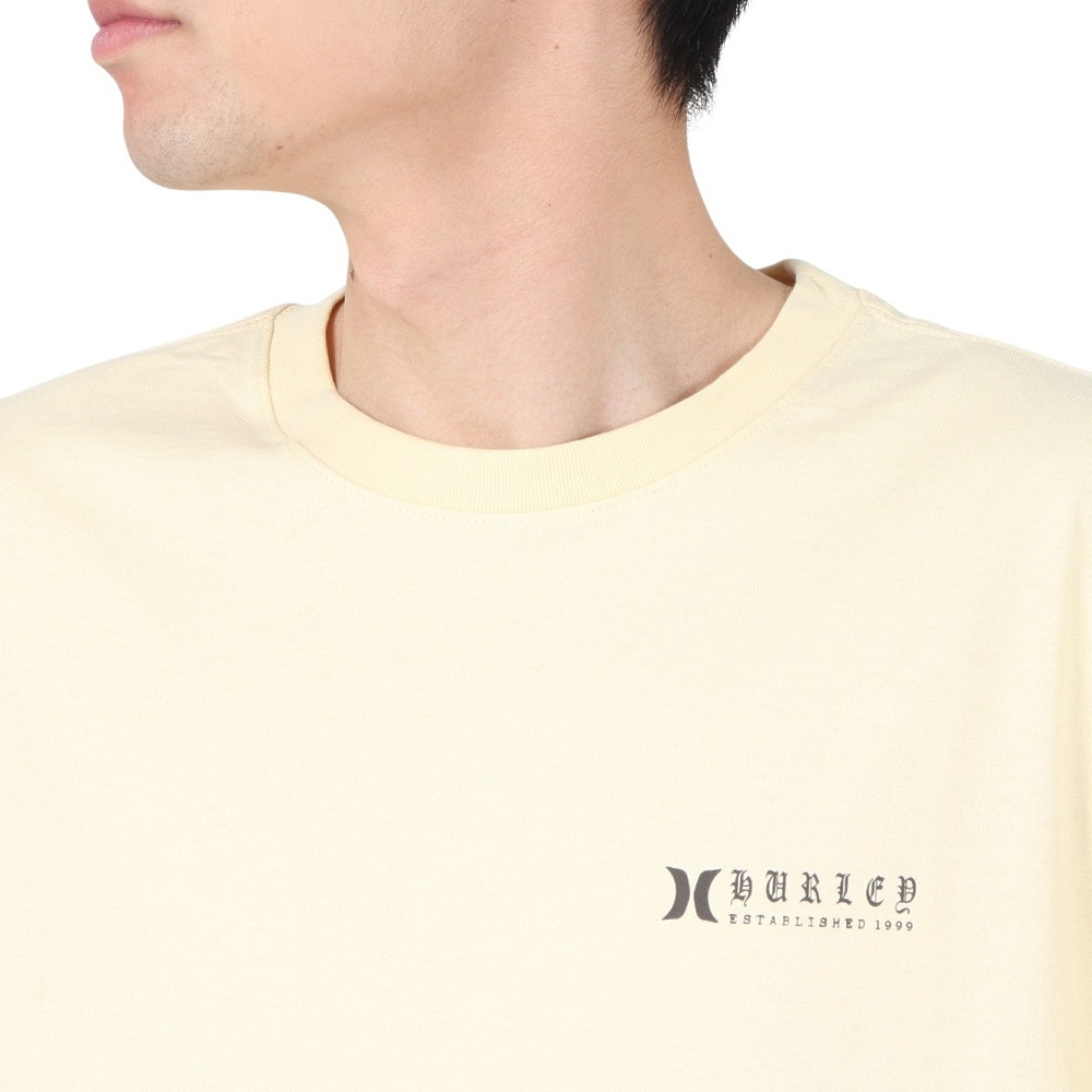 ハーレー（HURLEY）（メンズ）オーバーサイズド オールド イングリッシュ ロゴ半袖Tシャツ MSS2411024-CRM