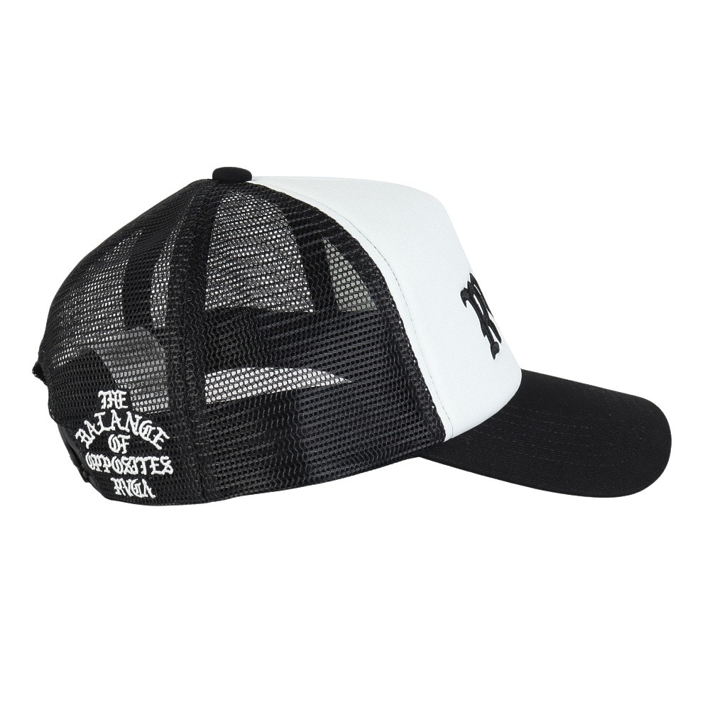 黒のトラッカーキャップ 白ロゴ アディダス（adidas）（レディース）帽子 トラッカーキャップ 黒 54