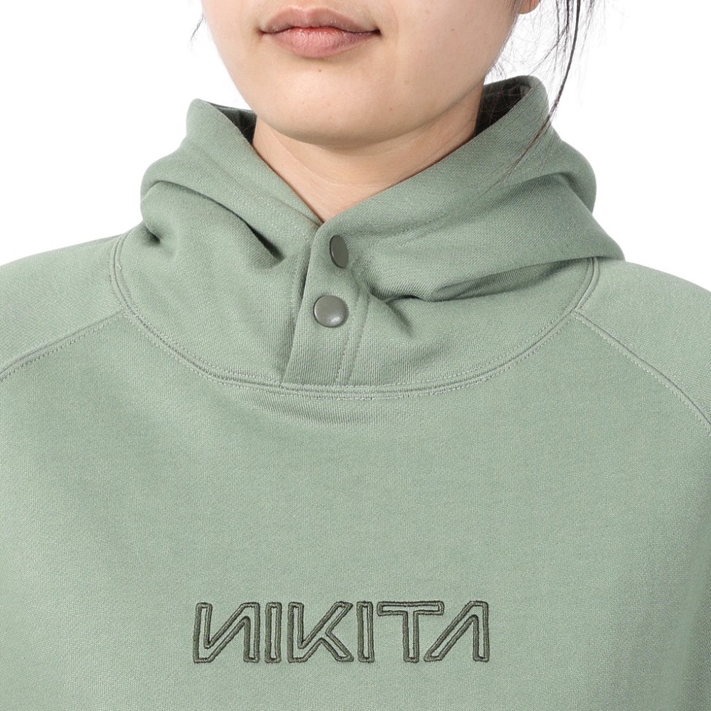 ニキータ（NIKITA）（レディース）EMBROIDERY LOGO フーディ NCFF242002-OLV