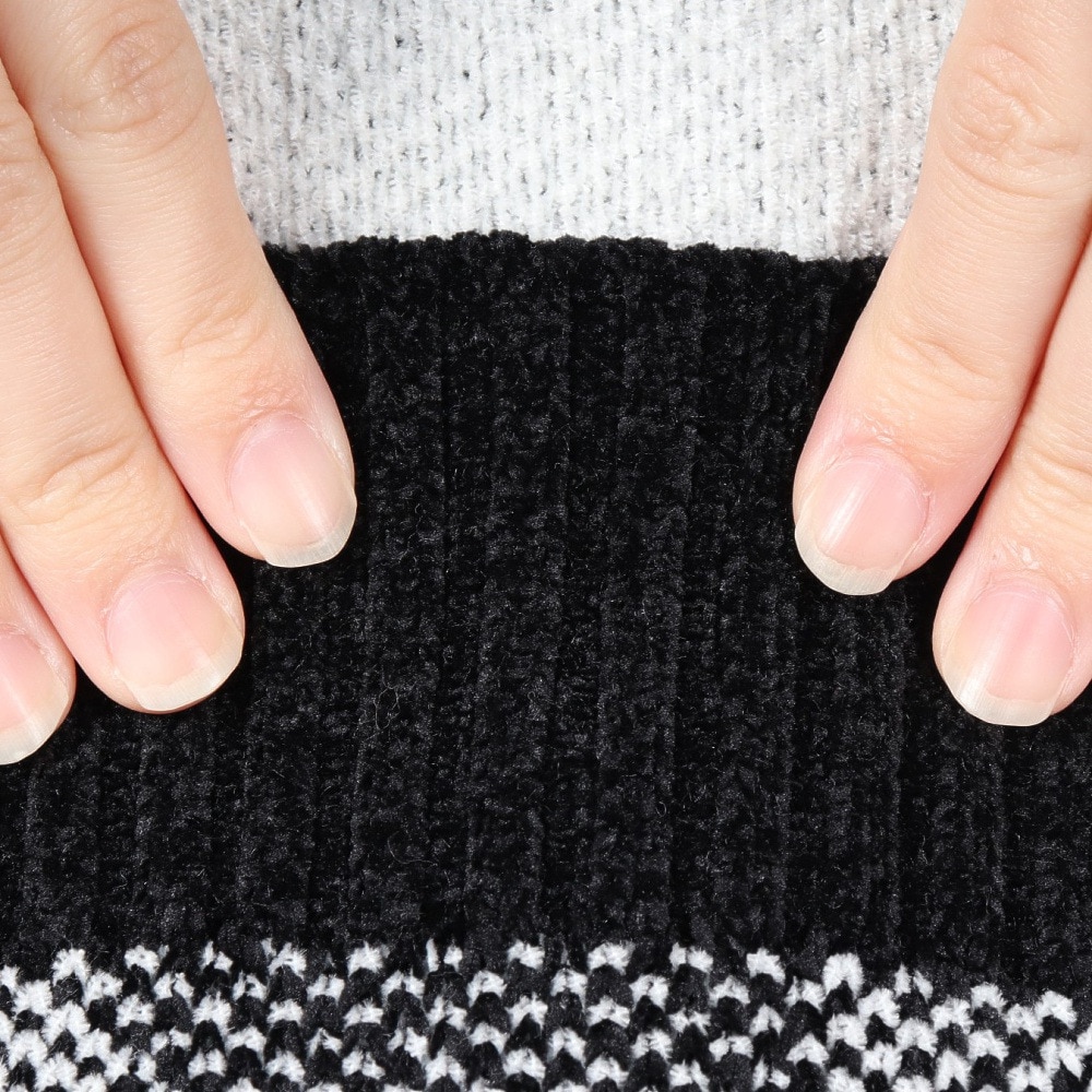 ニキータ（NIKITA）（レディース）MOLE YARN SWAYING セーター NCKT242010-BLK