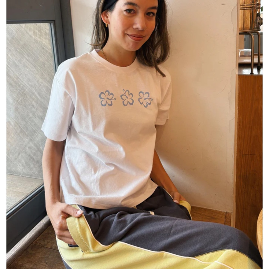 ロキシー（ROXY）（レディース）半袖Tシャツ ドロップショルダー ヘリテージロゴ HANGLOOSE 25SURST252042NAT