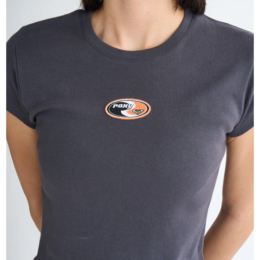 ロキシー（ROXY）（レディース）FUN & ALIVE 半袖Tシャツ ショート丈 チビT 丈短め ヘリテージロゴ 25SURST252058BLK