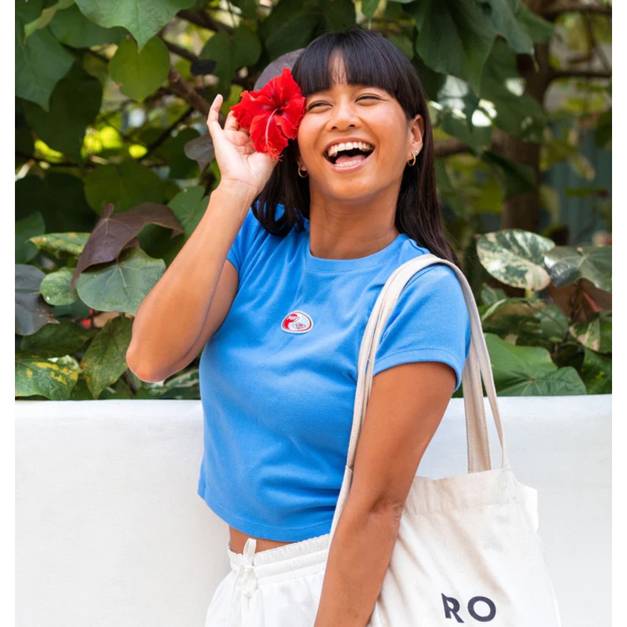 ロキシー（ROXY）（レディース）FUN & ALIVE 半袖Tシャツ ショート丈 チビT 丈短め ヘリテージロゴ 25SURST252058BLU