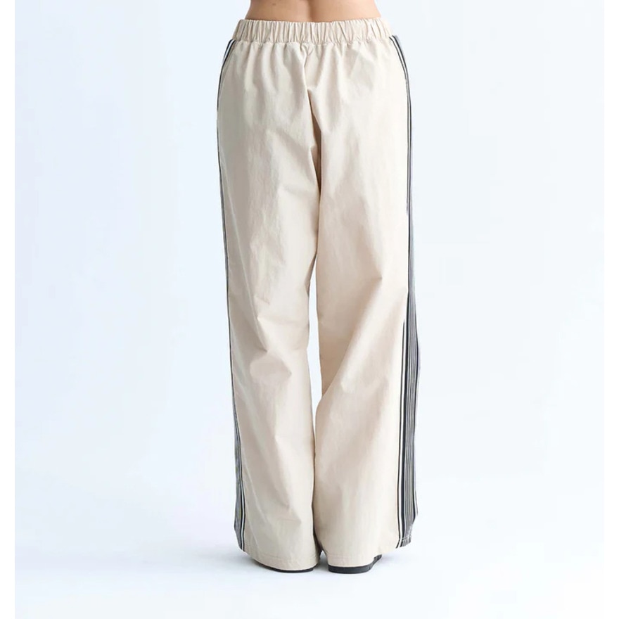 ロキシー（ROXY）（レディース）LIFE STRIPE トラックパンツ ワイドシルエット 24FWRPT244008NAT
